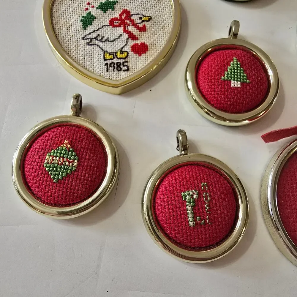 Cross-Stitch Christmas Ornament Handmade Round Framed Holiday Decor Seven (7)